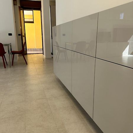 Stunning Deluxe Downtown Studio Busto Arsizio Exterior foto