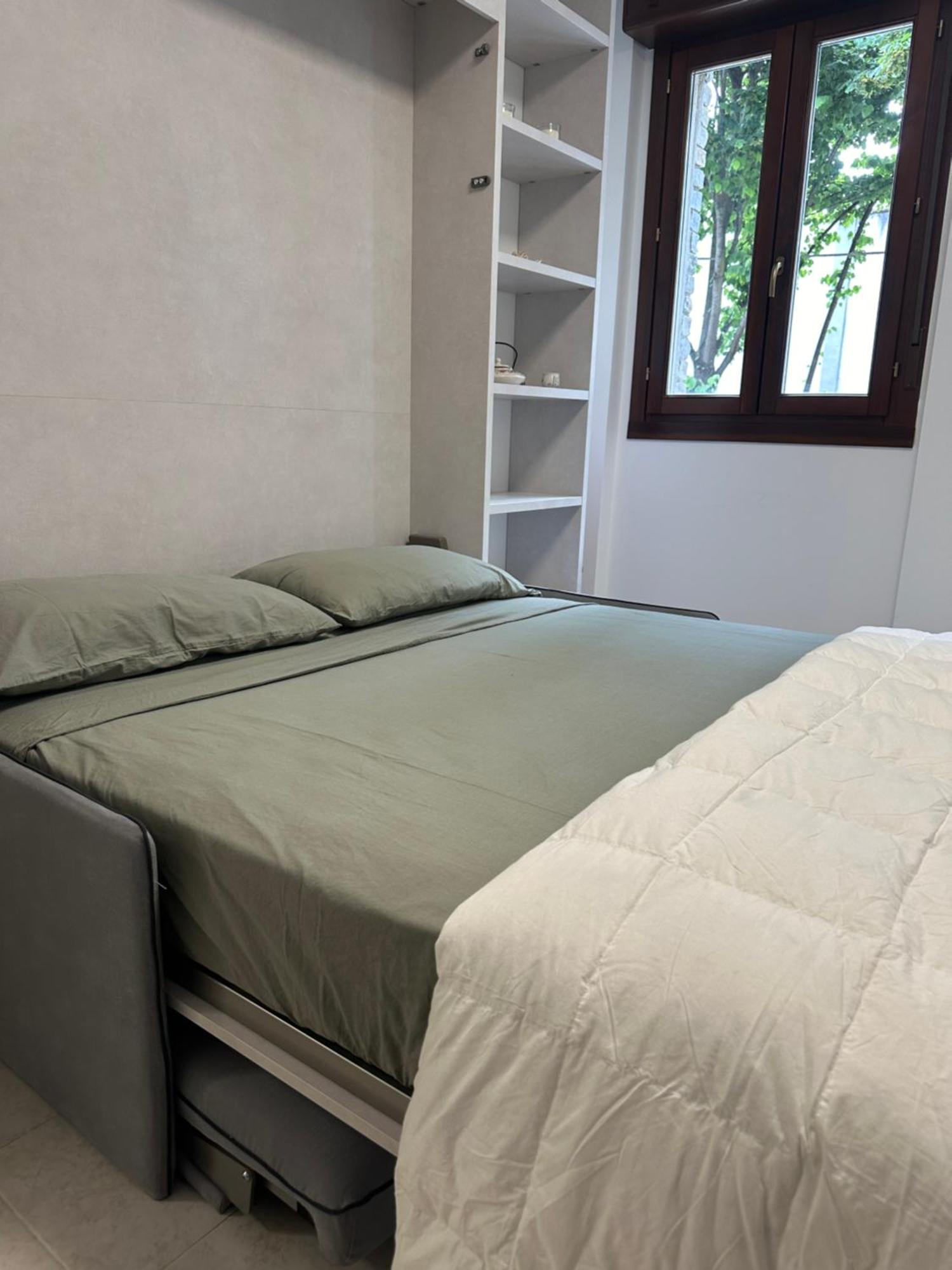 Stunning Deluxe Downtown Studio Busto Arsizio Exterior foto