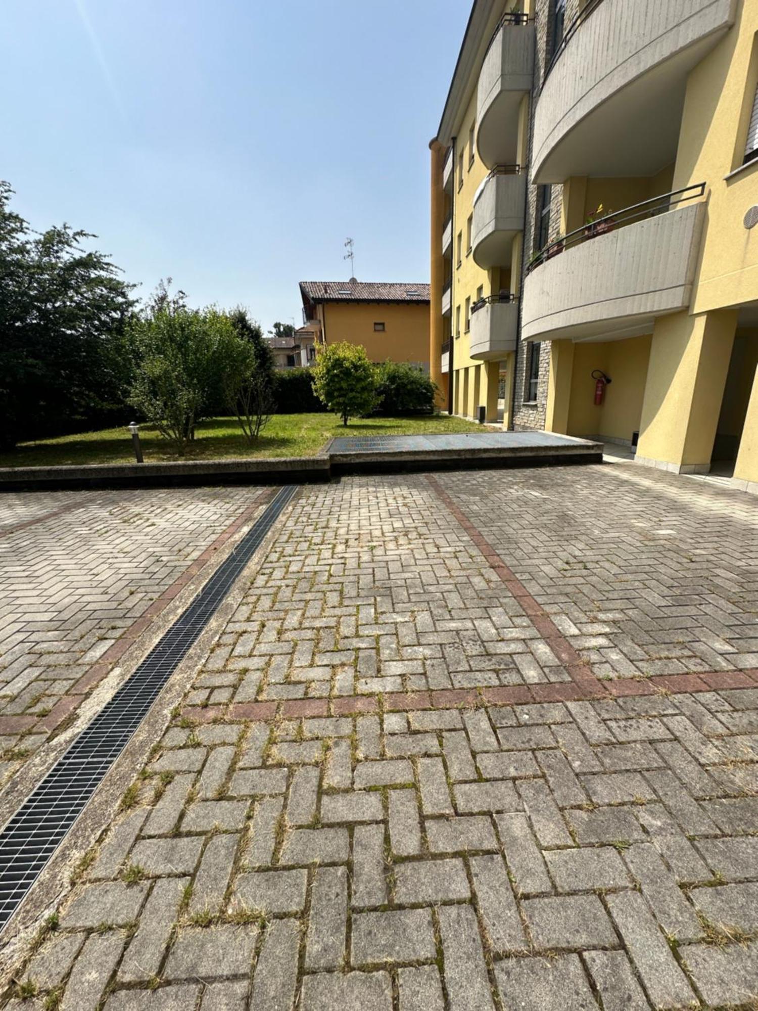 Stunning Deluxe Downtown Studio Busto Arsizio Exterior foto